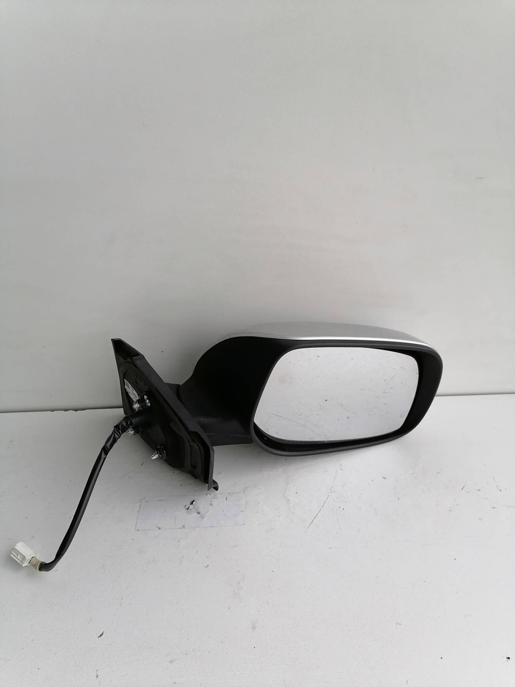 Retrovisore est. dx.